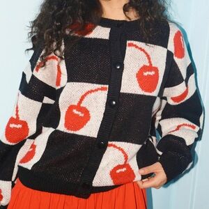 Lisa Says Gah Cardigan Cherry